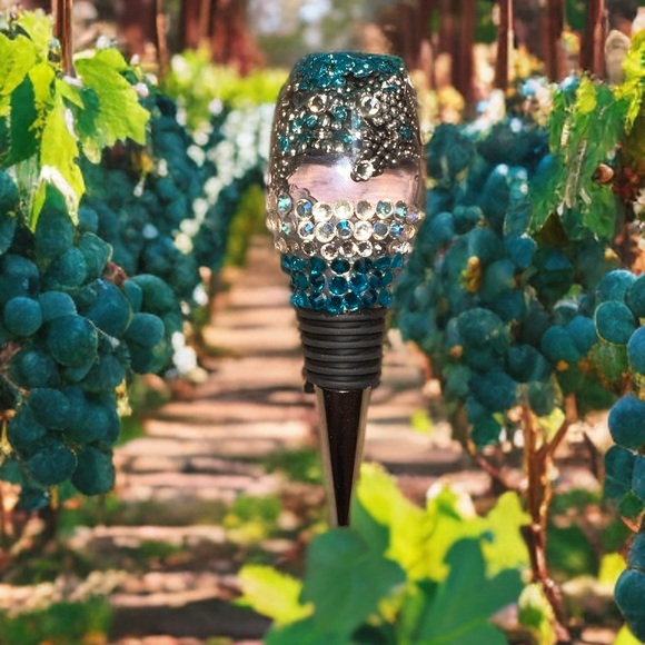 Aqua Blue Grape Charms Crystal Wine Stopper - Picture 1 of 5